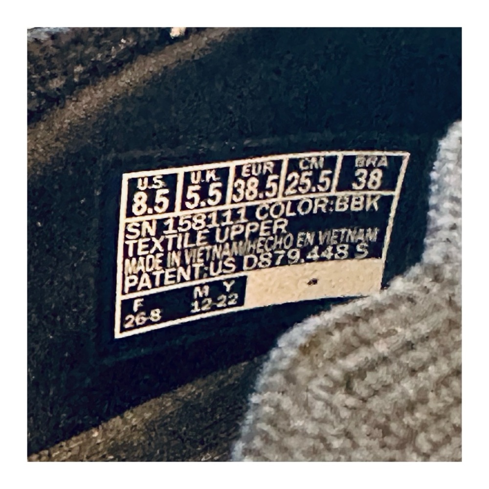 Skechers Black Knit Scallop Slip-On Seagar Sneakers 8.5 - Picture 7 of 8